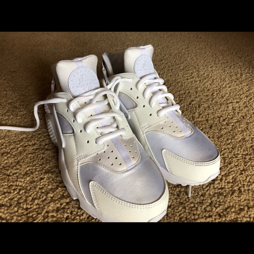 Nike Huaraches Size 9, FIT SIZE 7.5-8